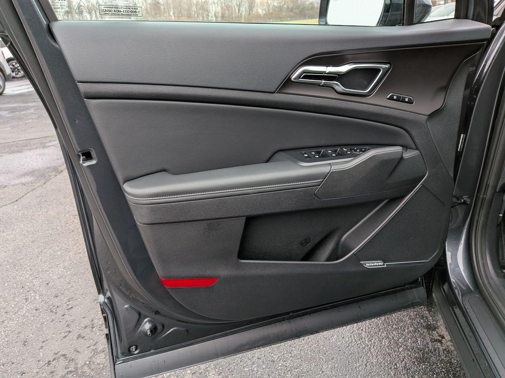 new 2026 Kia Sportage Hybrid car, priced at $41,035