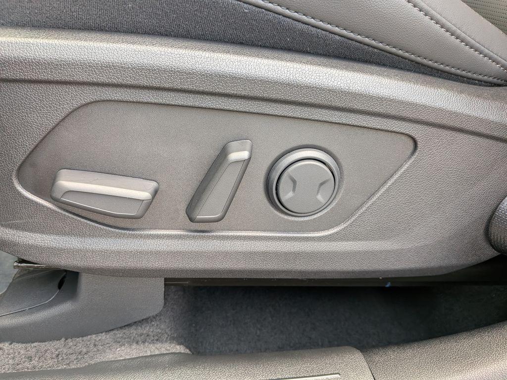 new 2026 Kia Sorento car, priced at $39,573