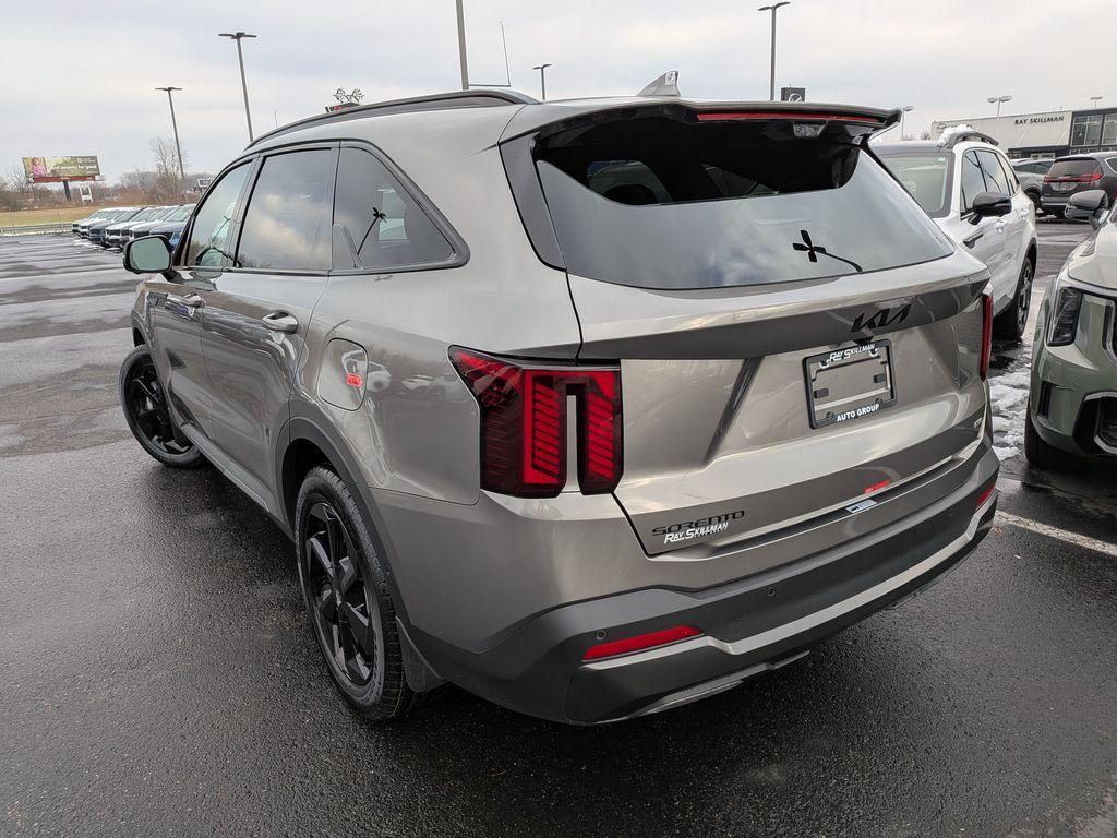 new 2026 Kia Sorento Hybrid car, priced at $44,576