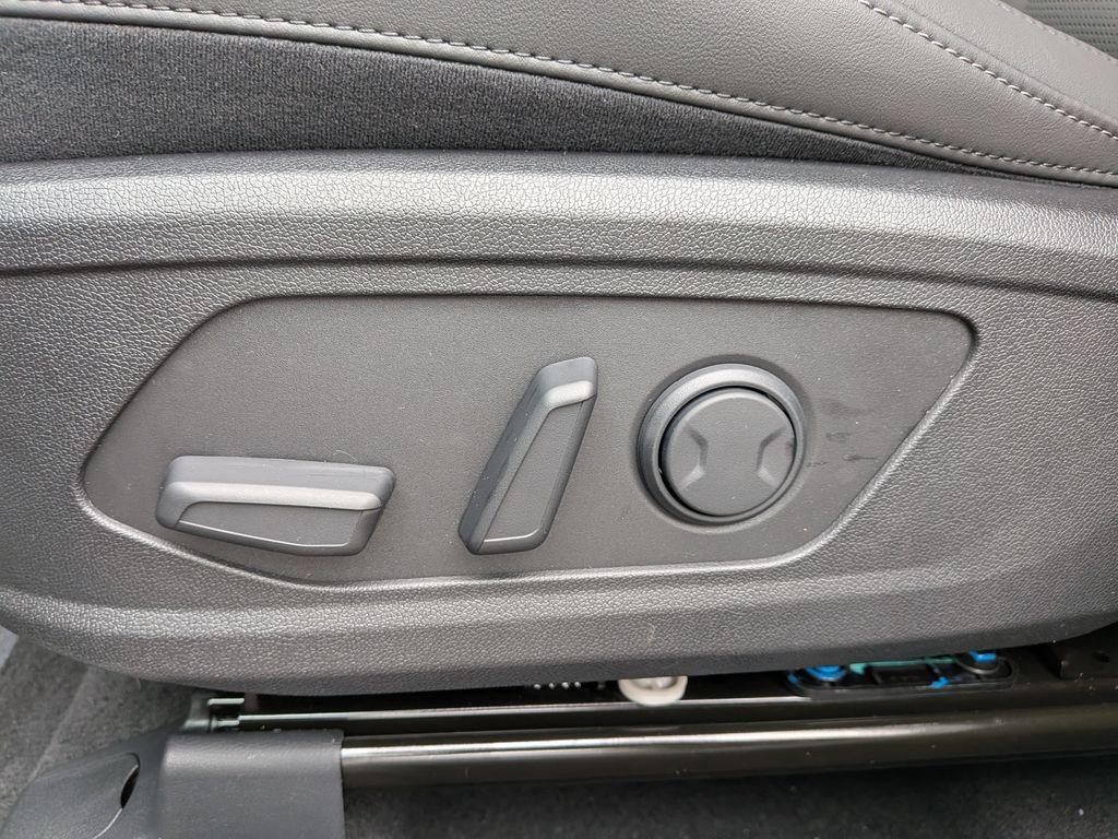 new 2026 Kia Sorento car, priced at $34,934