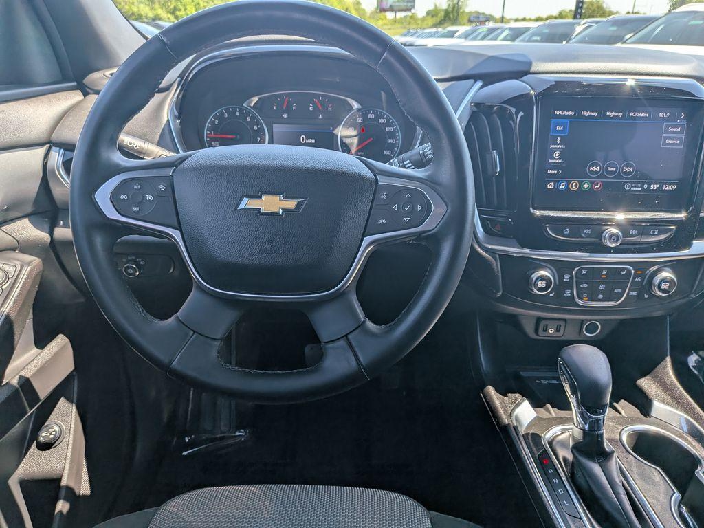 used 2023 Chevrolet Traverse car, priced at $30,988