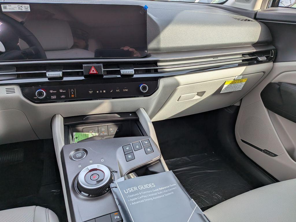 new 2026 Kia Sportage Hybrid car, priced at $40,555