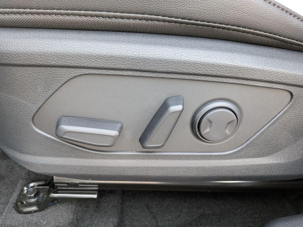 new 2026 Kia Sportage Hybrid car, priced at $40,555