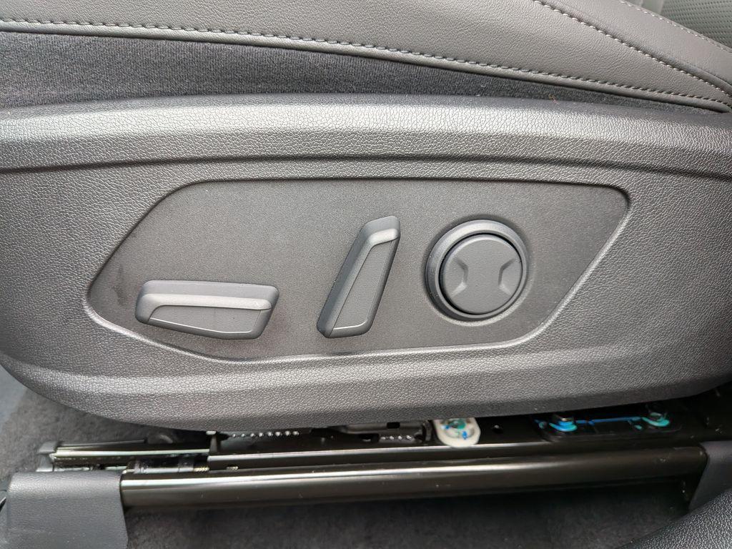 new 2026 Kia Sorento car, priced at $35,393