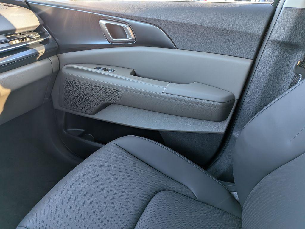 new 2026 Kia Carnival car, priced at $39,770