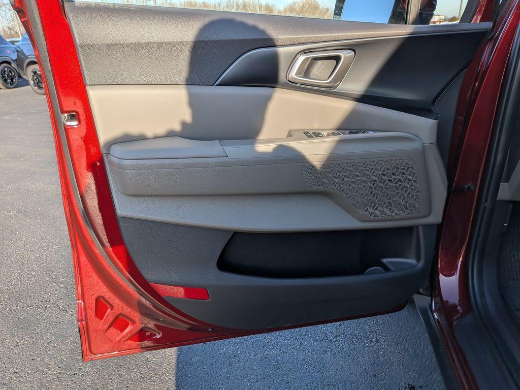 new 2026 Kia Carnival car, priced at $39,770