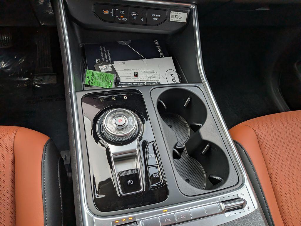 new 2026 Kia Carnival Hybrid car, priced at $48,895