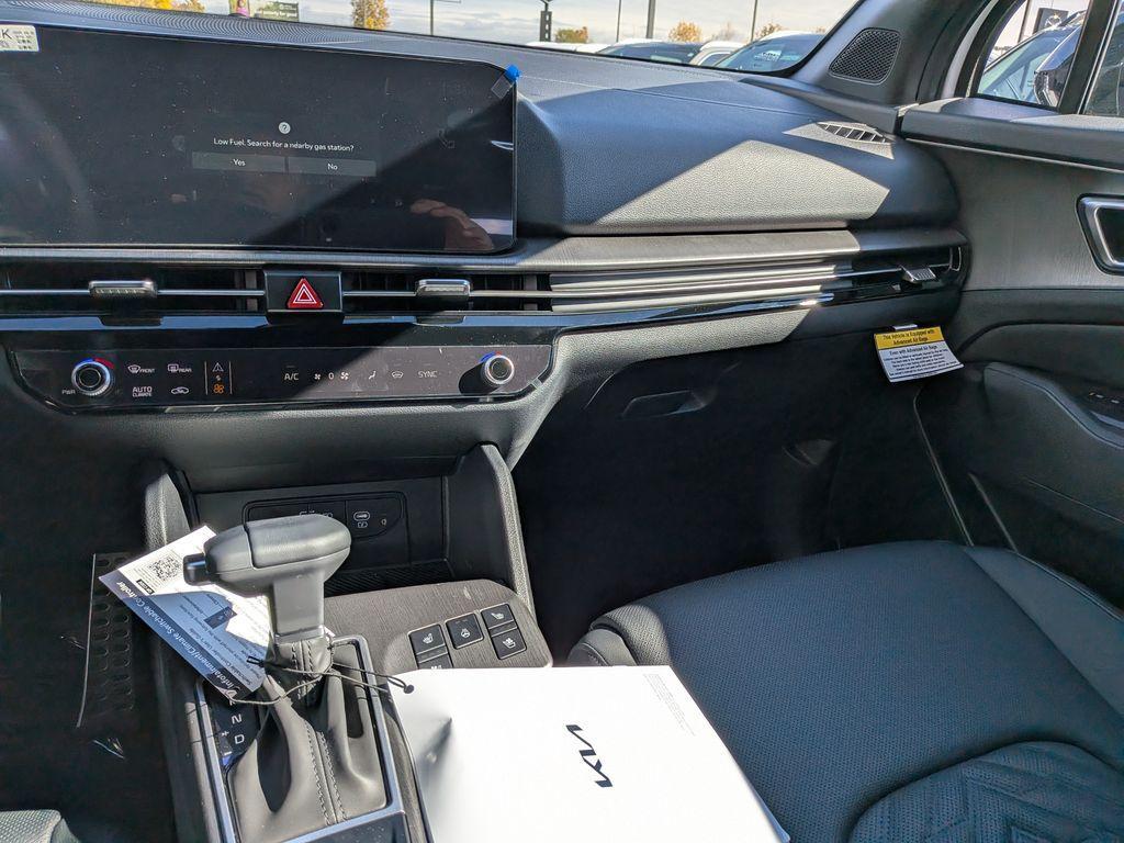 new 2026 Kia Sportage car, priced at $38,190