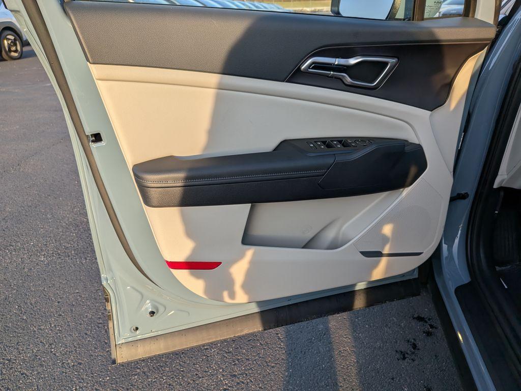 new 2026 Kia Sportage Hybrid car, priced at $35,235