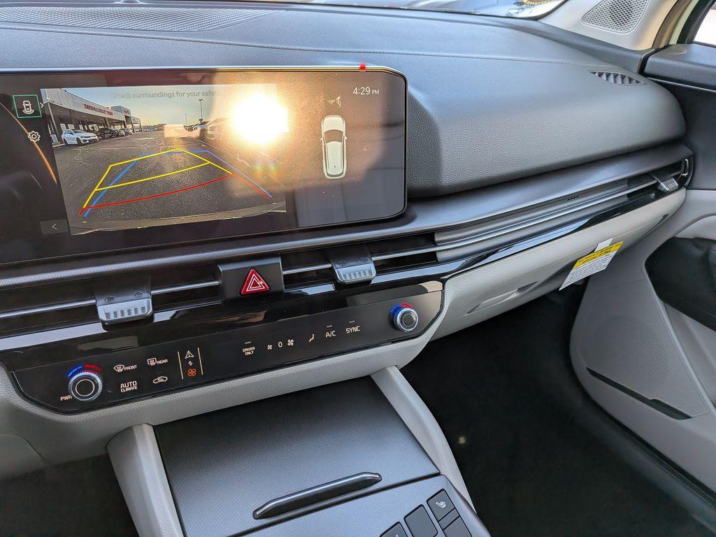 new 2026 Kia Sportage Hybrid car, priced at $35,235