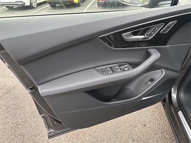 new 2026 Audi Q7 car, priced at $76,300