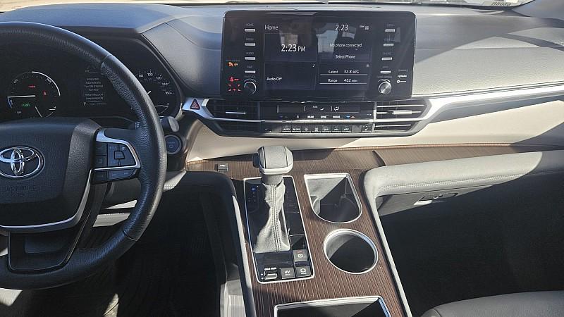 used 2024 Toyota Sienna car, priced at $38,999