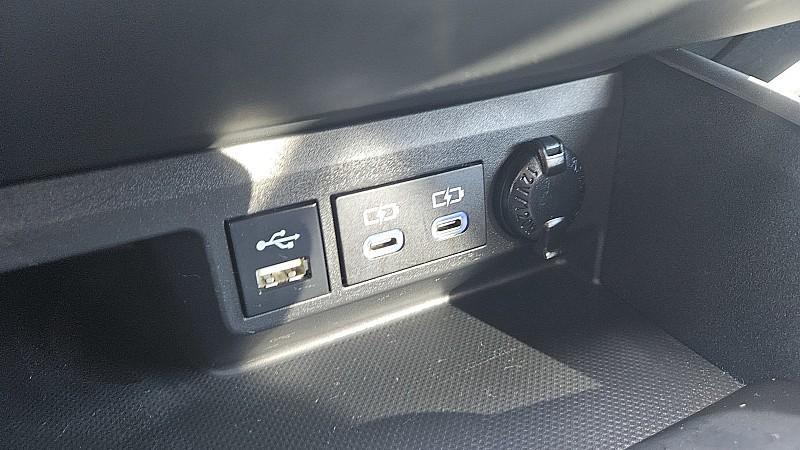 used 2022 Toyota Highlander car, priced at $33,999