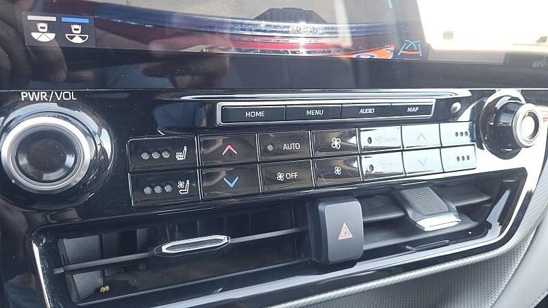 used 2022 Toyota Highlander car, priced at $29,999
