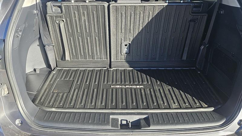 used 2024 Toyota Highlander car, priced at $33,409