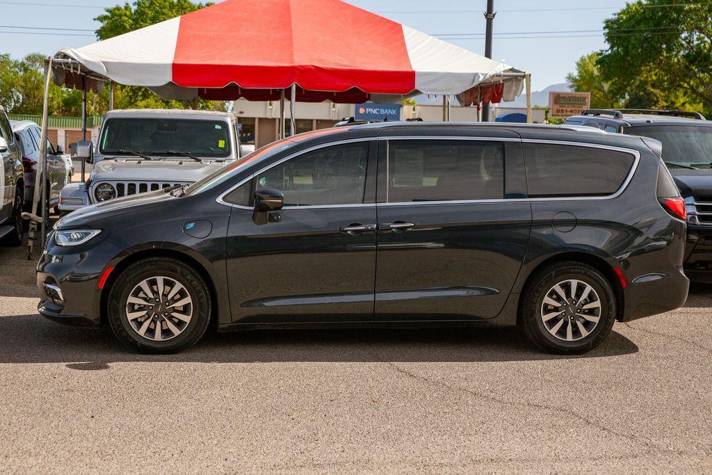 used 2021 Chrysler Pacifica Hybrid car, priced at $21,950