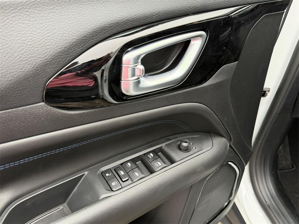 new 2026 Jeep Compass car, priced at $31,985