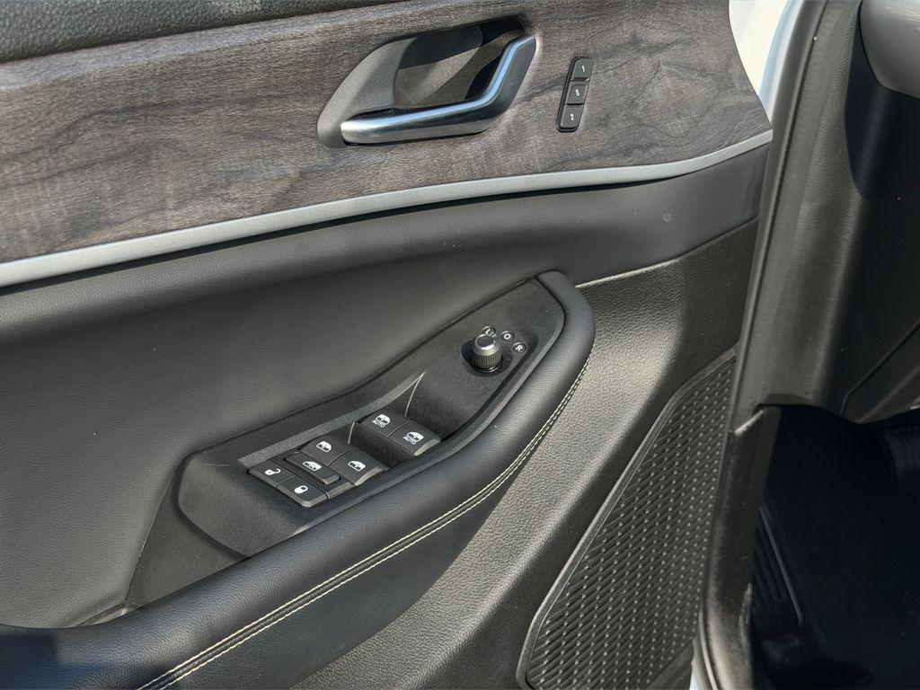 used 2023 Jeep Grand Cherokee car, priced at $29,500