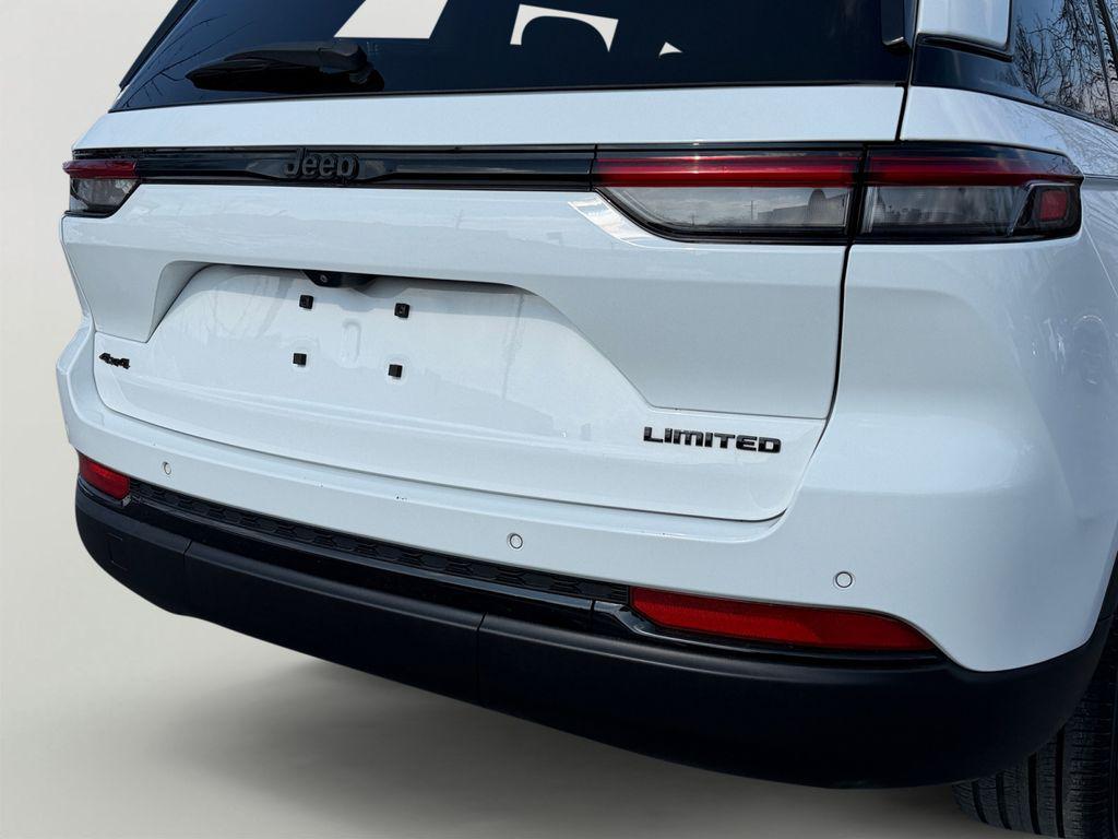 used 2023 Jeep Grand Cherokee car, priced at $29,500