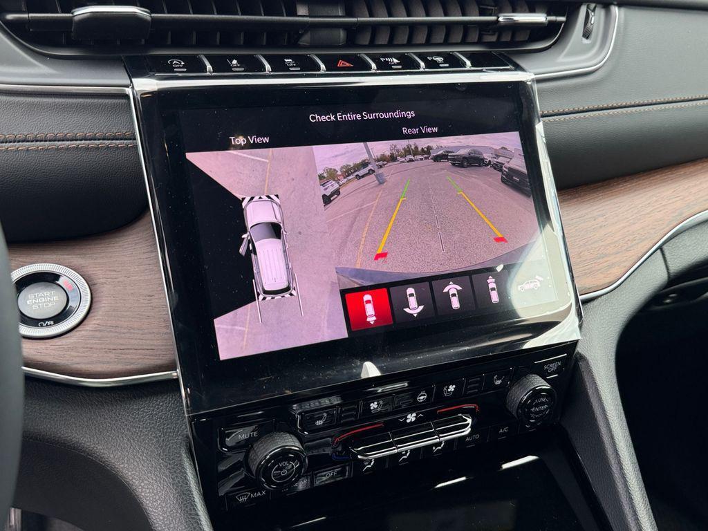 new 2025 Jeep Grand Cherokee car, priced at $60,250