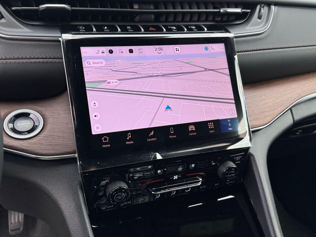 new 2025 Jeep Grand Cherokee car, priced at $60,250