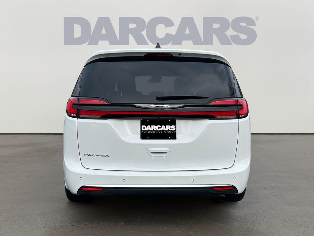 used 2025 Chrysler Pacifica car, priced at $29,300