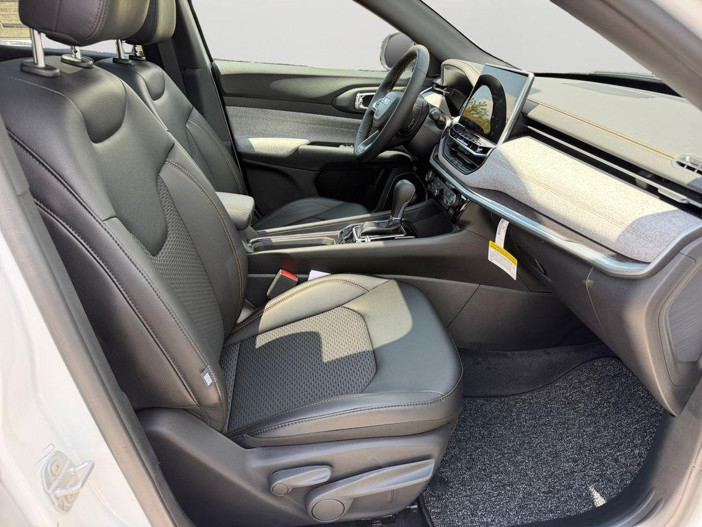 new 2026 Jeep Compass car, priced at $32,890