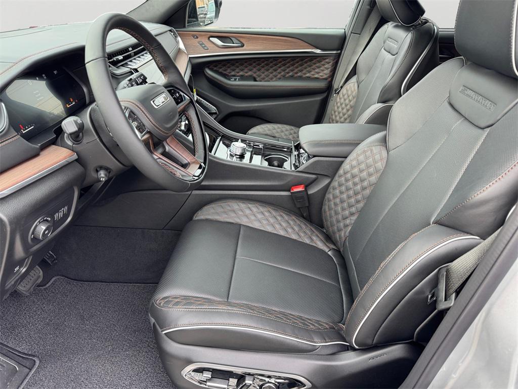 new 2025 Jeep Grand Cherokee L car, priced at $66,385