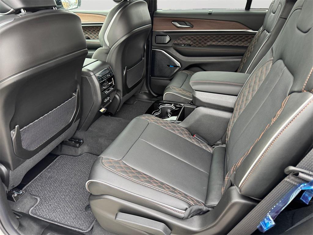 new 2025 Jeep Grand Cherokee L car, priced at $66,385