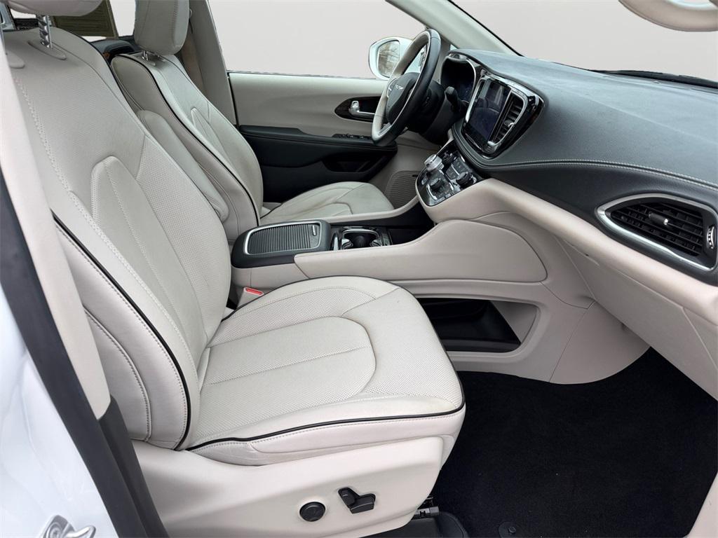 used 2021 Chrysler Pacifica car, priced at $30,000
