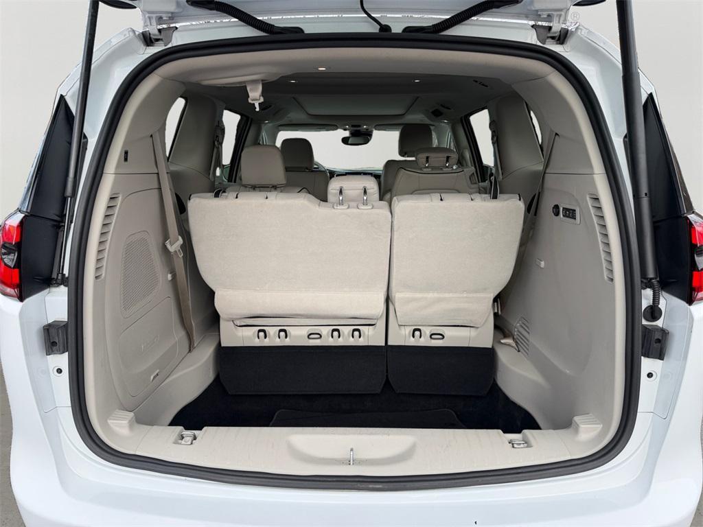 used 2021 Chrysler Pacifica car, priced at $30,000