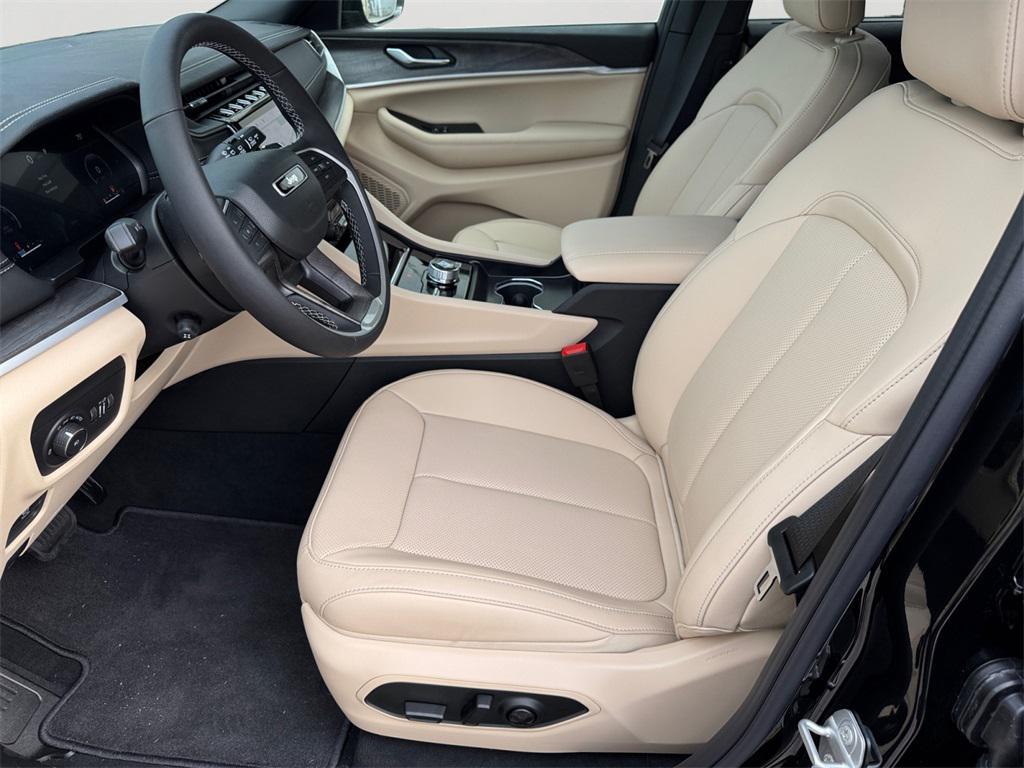 new 2025 Jeep Grand Cherokee L car, priced at $50,239