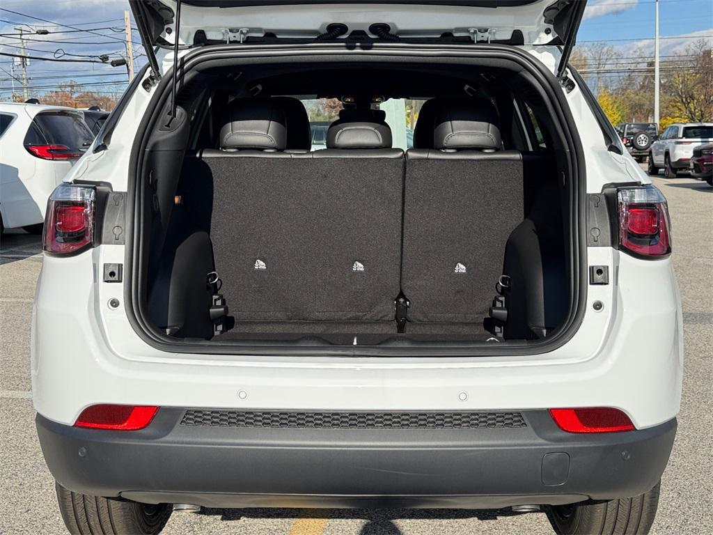 new 2026 Jeep Compass car, priced at $32,000