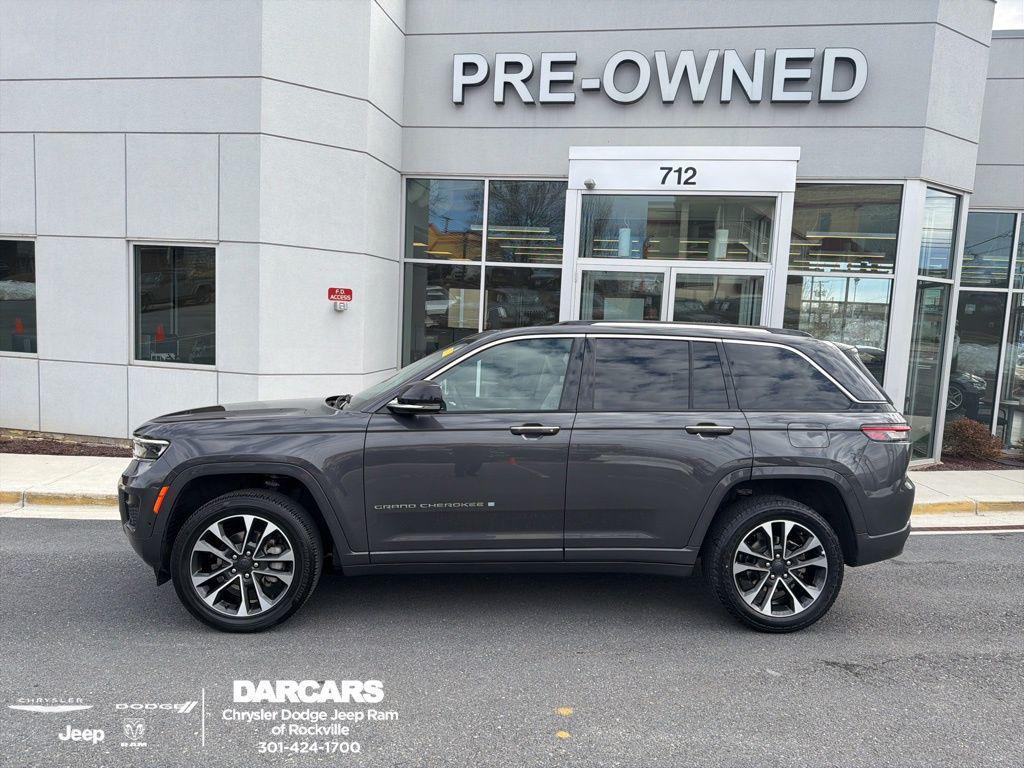 used 2023 Jeep Grand Cherokee car, priced at $32,000