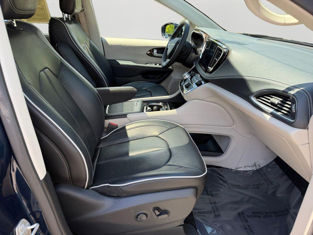 used 2023 Chrysler Pacifica car, priced at $26,018