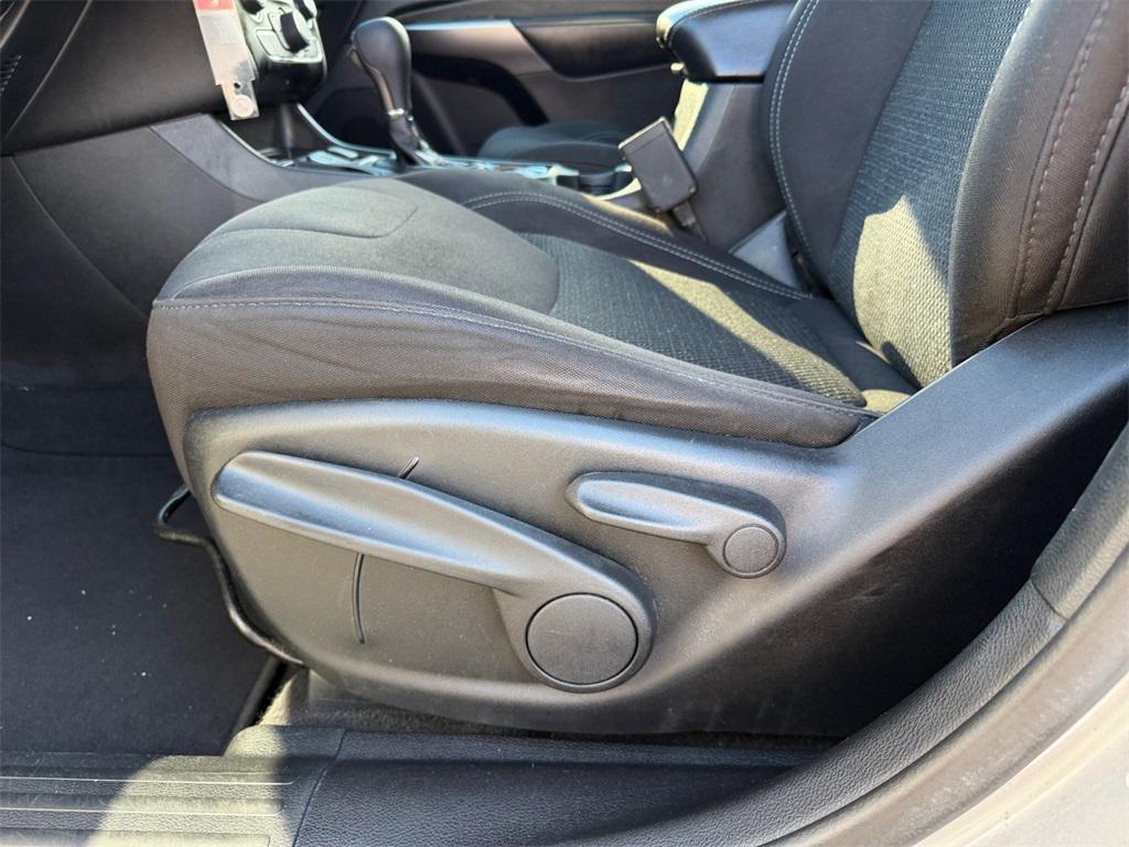 used 2019 Jeep Cherokee car, priced at $12,399