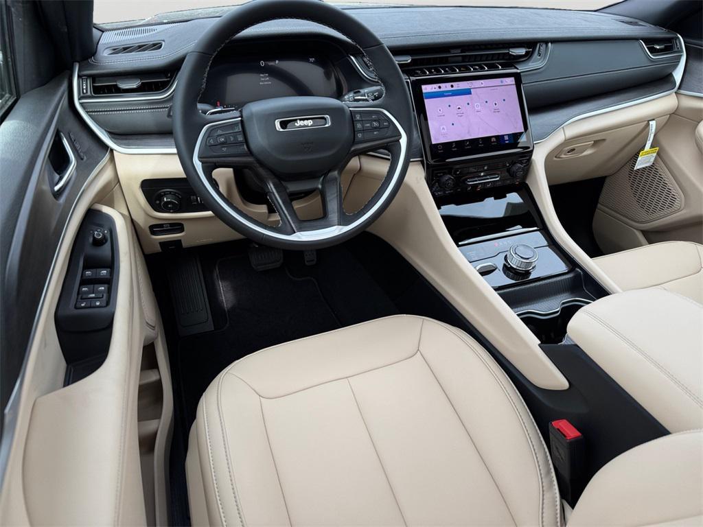 new 2025 Jeep Grand Cherokee car, priced at $50,485