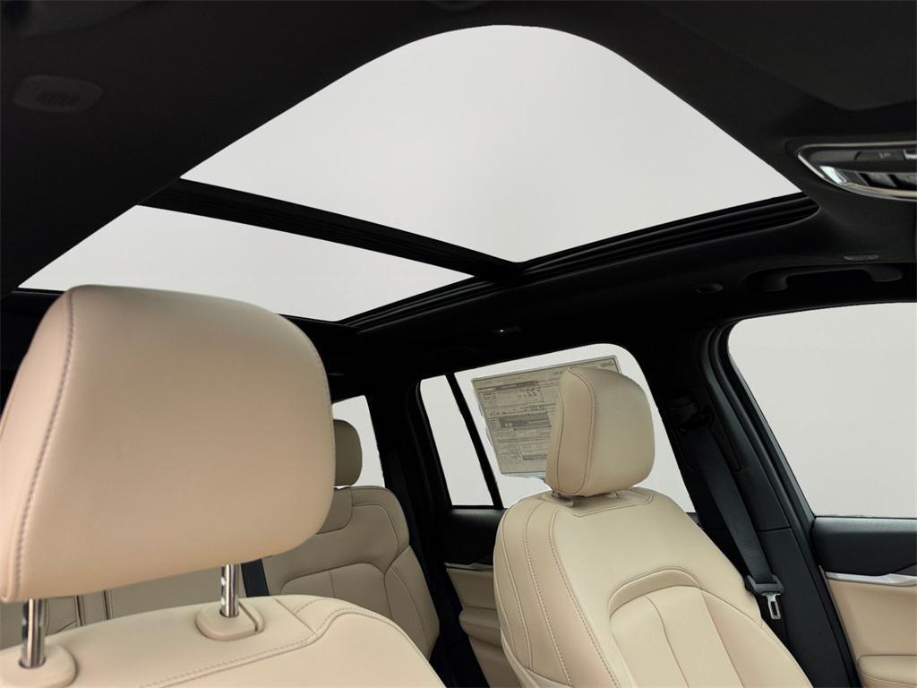 new 2025 Jeep Grand Cherokee car, priced at $50,485