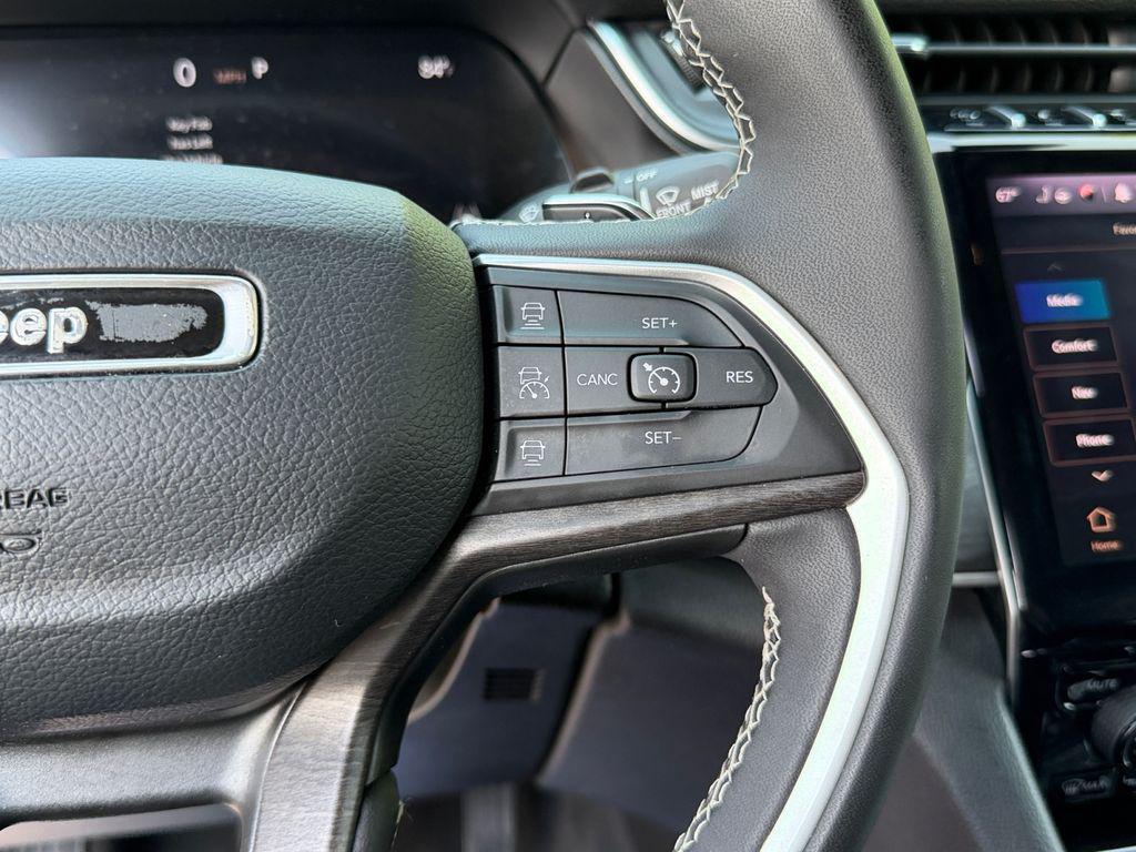used 2023 Jeep Grand Cherokee car, priced at $29,454