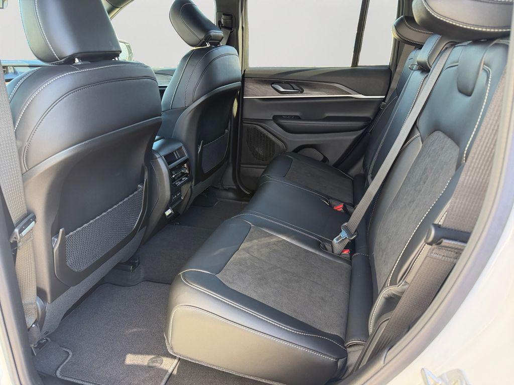 new 2026 Jeep Grand Cherokee car, priced at $47,230