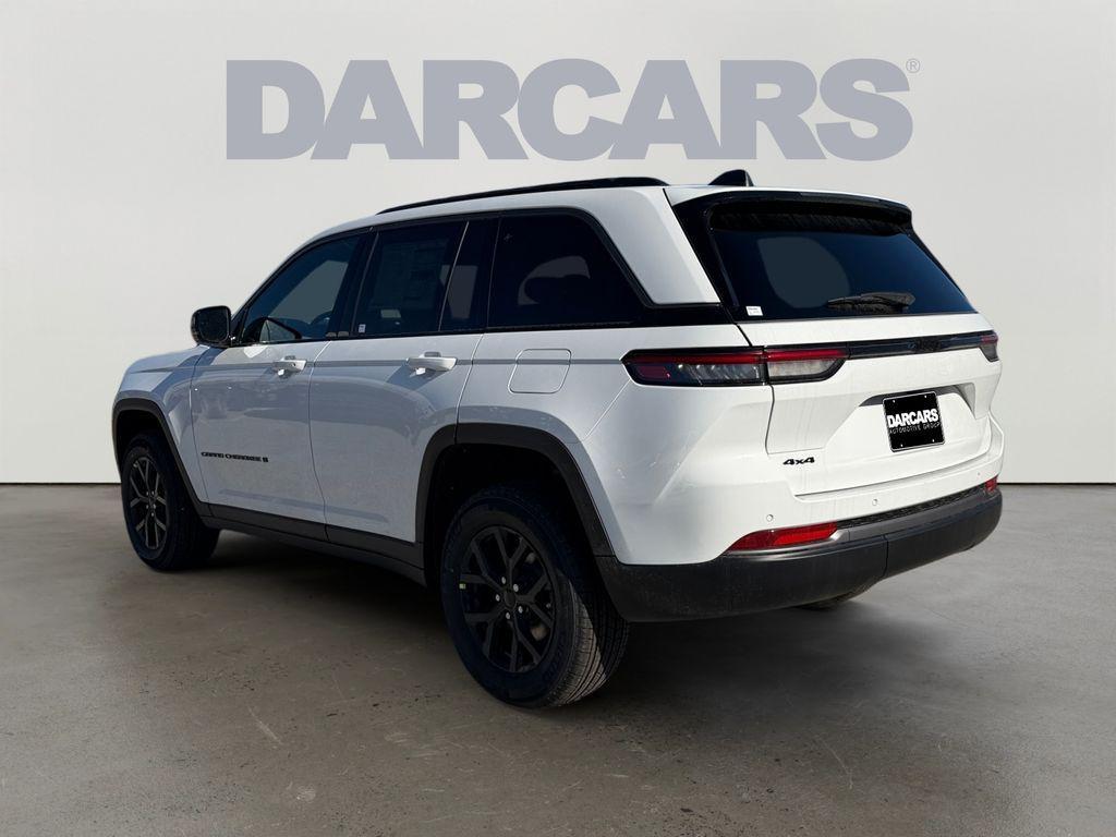 new 2026 Jeep Grand Cherokee car, priced at $47,230