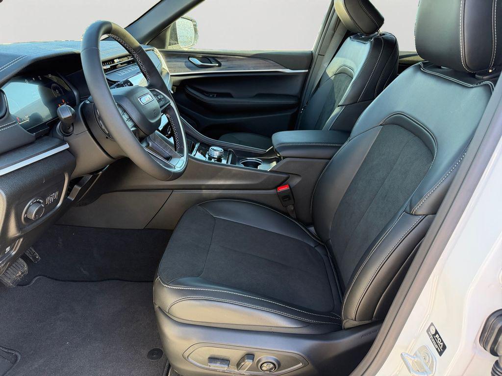 new 2026 Jeep Grand Cherokee car, priced at $47,230
