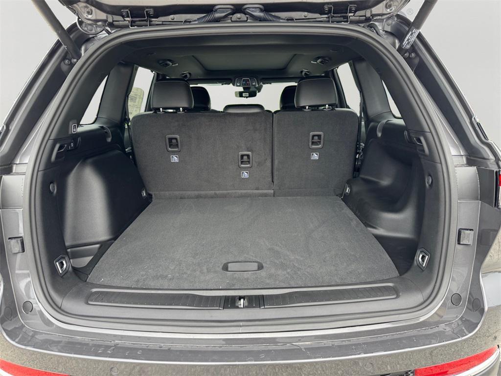 new 2025 Jeep Grand Cherokee car, priced at $45,995