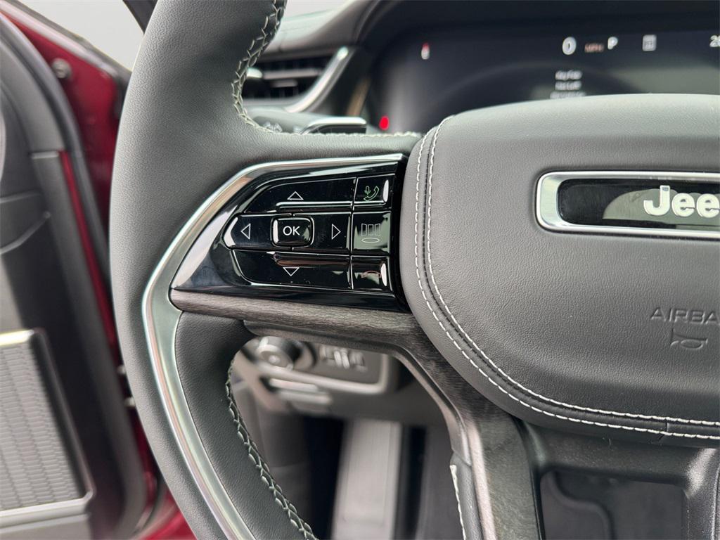 new 2025 Jeep Grand Cherokee L car, priced at $60,672