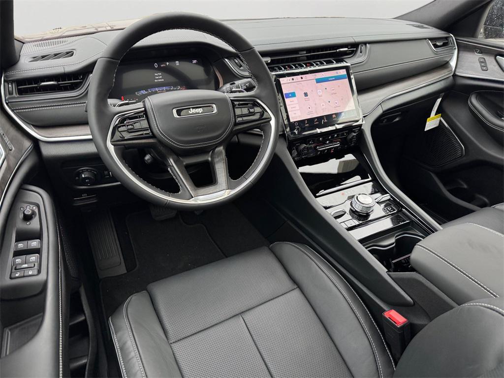 new 2025 Jeep Grand Cherokee L car, priced at $60,672