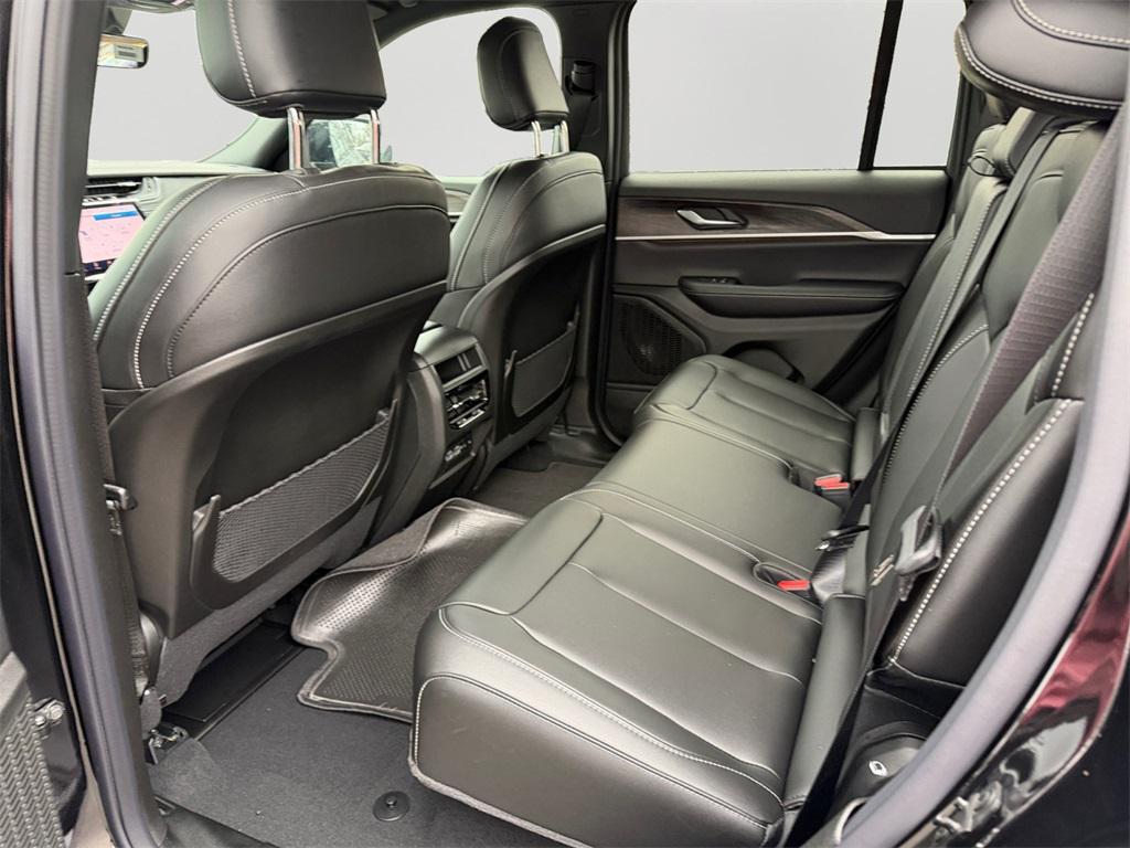 new 2025 Jeep Grand Cherokee car, priced at $49,365