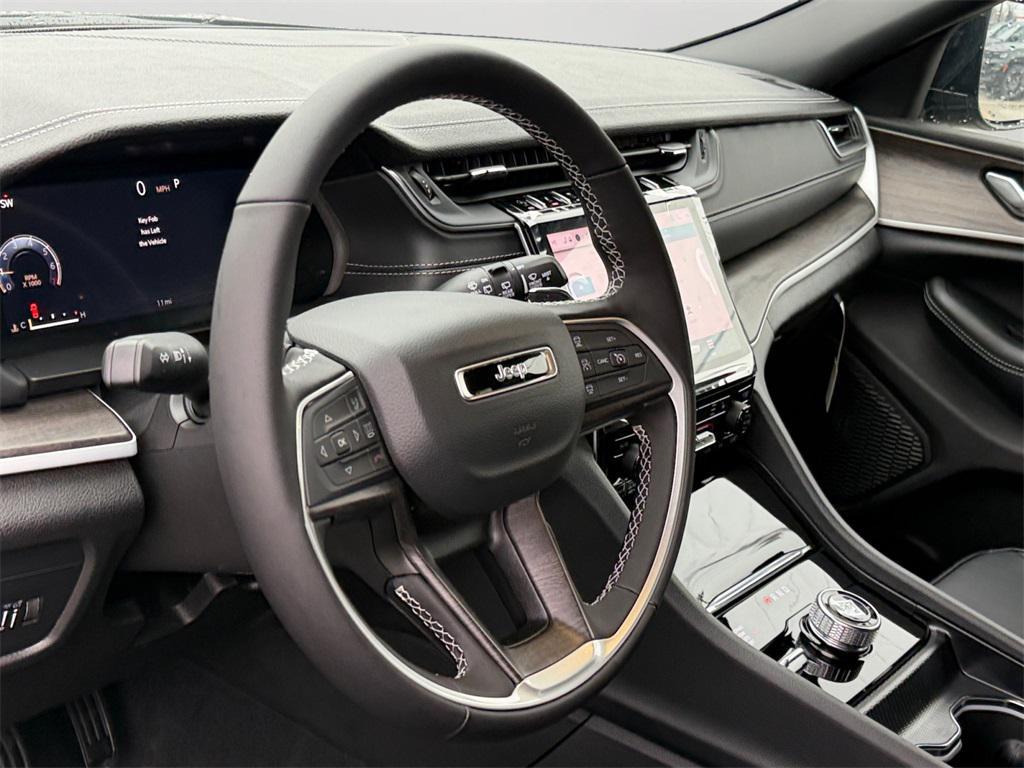 new 2025 Jeep Grand Cherokee car, priced at $49,365