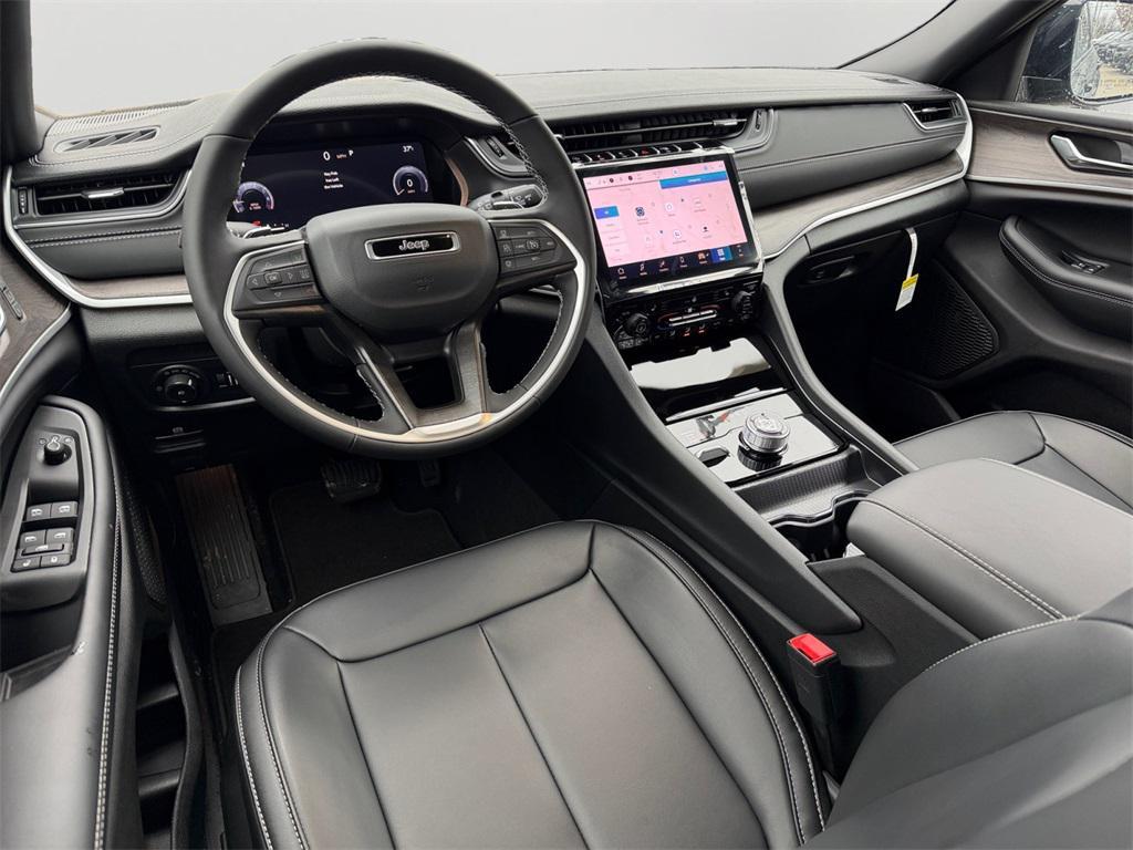 new 2025 Jeep Grand Cherokee car, priced at $49,365