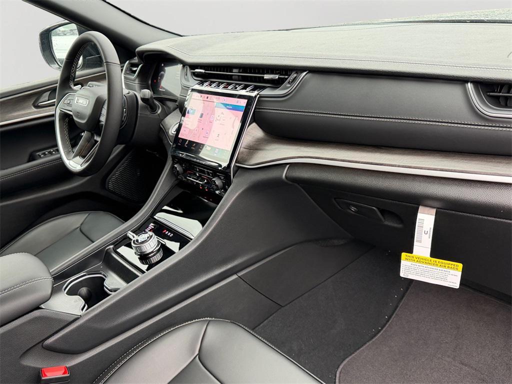 new 2025 Jeep Grand Cherokee car, priced at $49,365