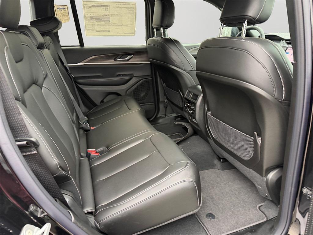 new 2025 Jeep Grand Cherokee car, priced at $49,365